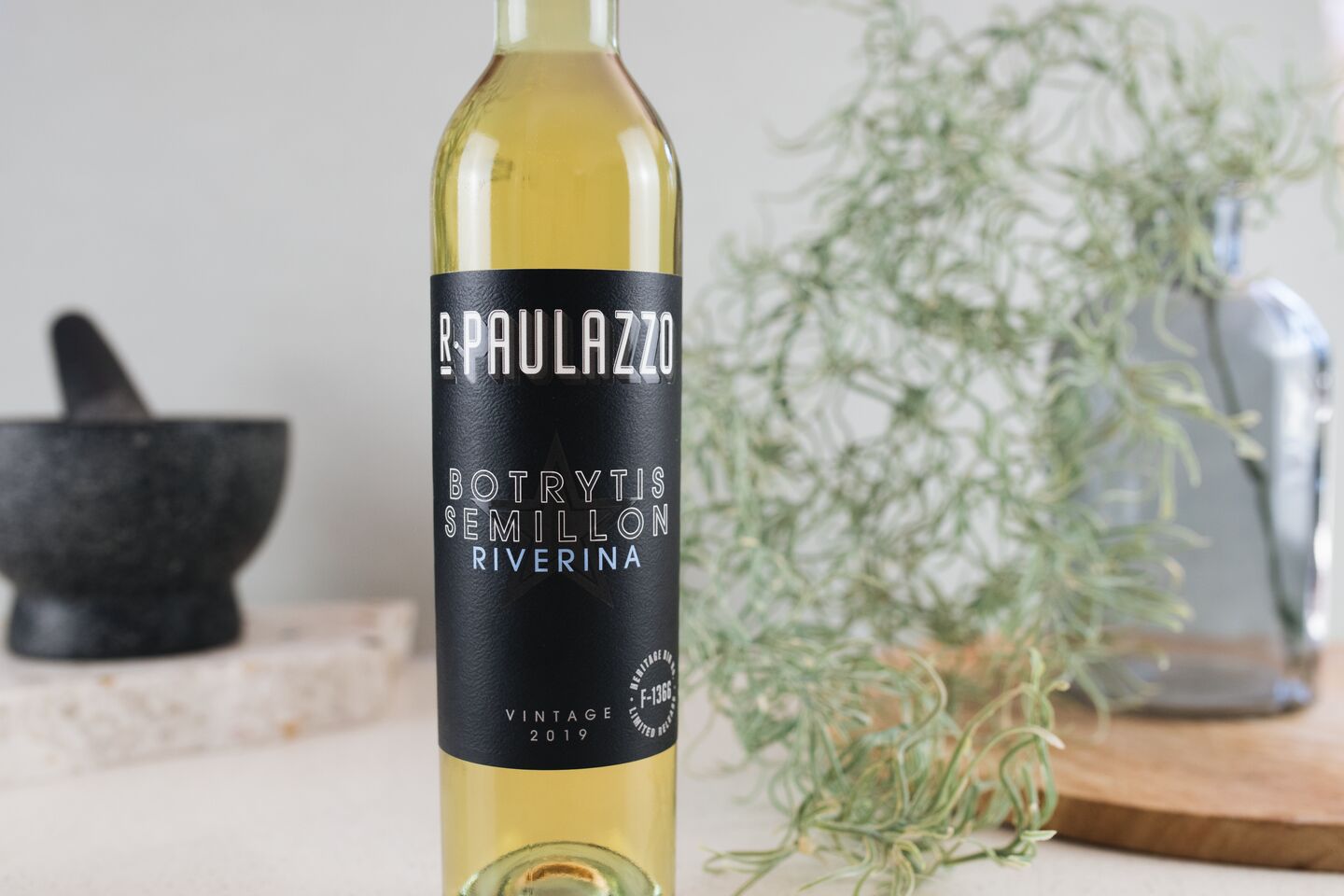 2019 R. Paulazzo Heritage Bin F-1366 Riverina Botrytis Semillon 375ml