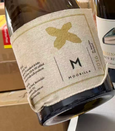 2016 Moorilla Cloth Label White 750ml